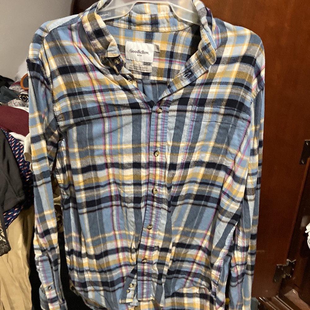 Flannels - Picture 3 of 4